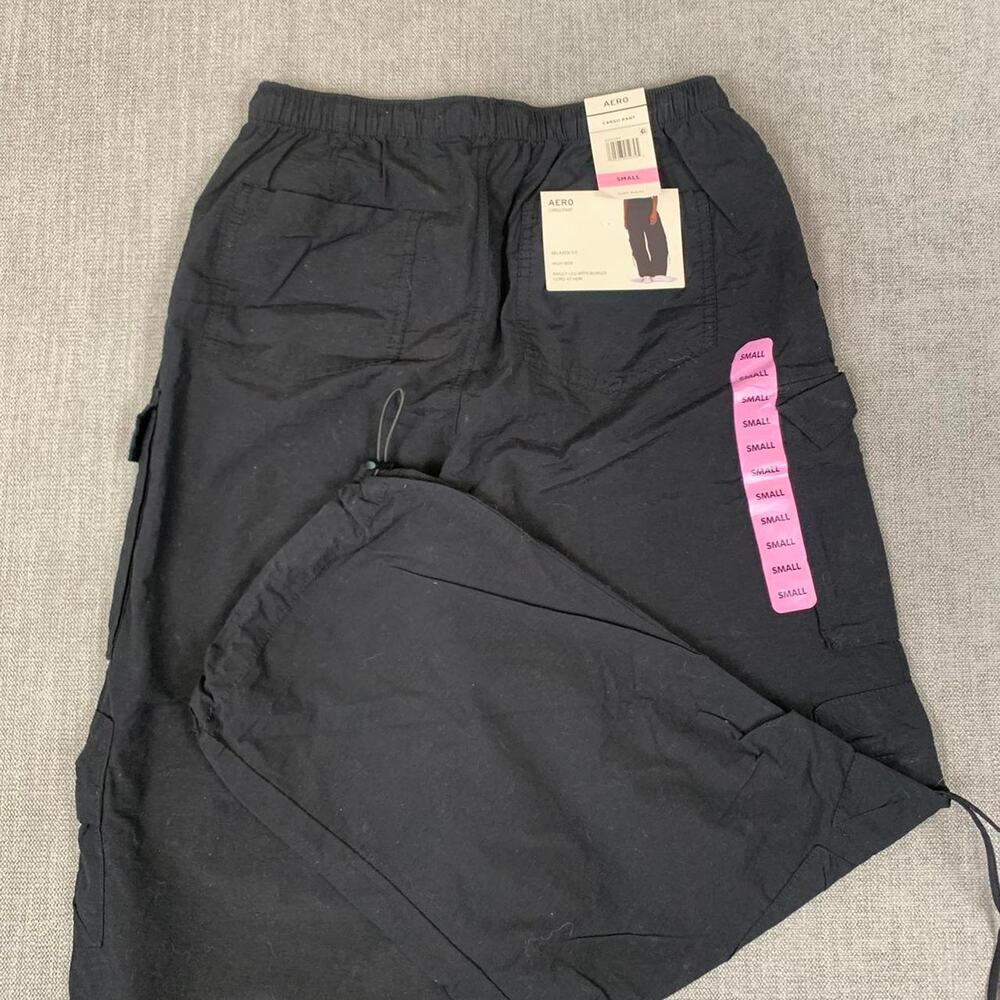 Y2K AERO cargo black Pants New with tags Small